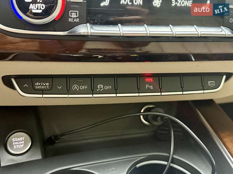 Седан Audi A4 2017 в Харькове