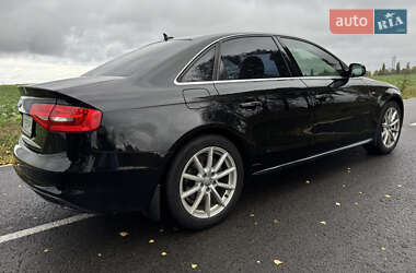 Седан Audi A4 2015 в 