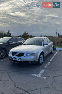 Седан Audi A4 2001 в 