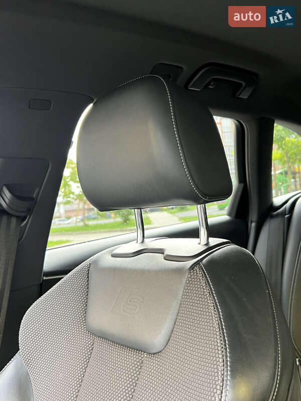 Универсал Audi A4 2017 в Черновцах