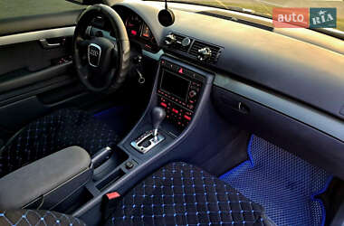 Седан Audi A4 2004 в 