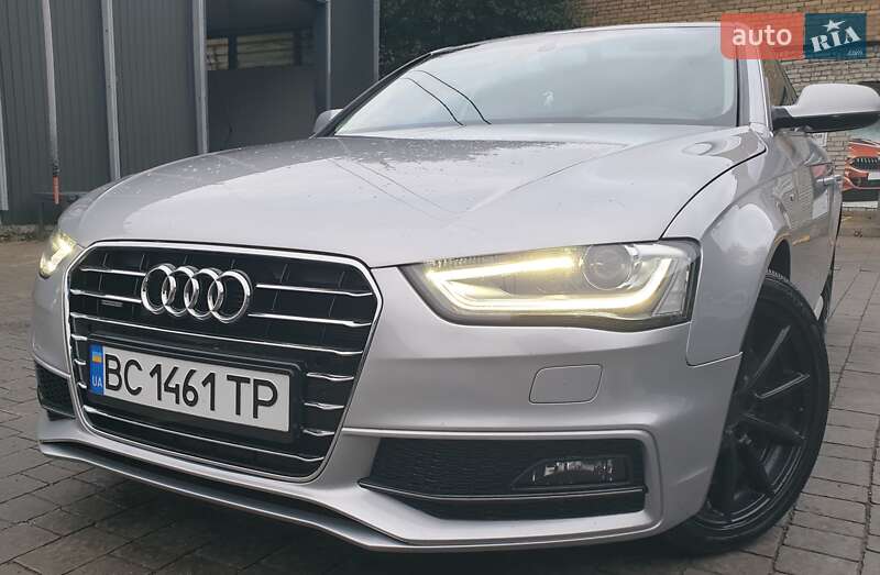 Седан Audi A4 2014 в Львове