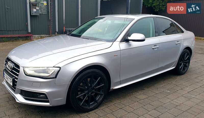 Седан Audi A4 2014 в Львове