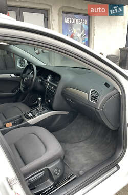 Універсал Audi A4 2012 в 