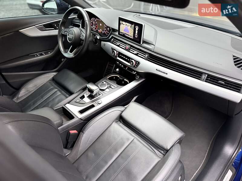 Седан Audi A4 2019 в Львові