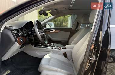 Седан Audi A4 2022 в 