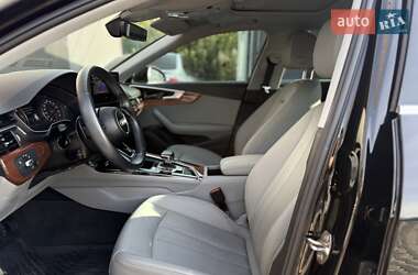 Седан Audi A4 2022 в 