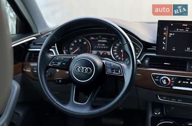 Седан Audi A4 2022 в 