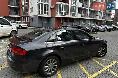 Седан Audi A4 2012 в 