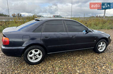 Седан Audi A4 1995 в 