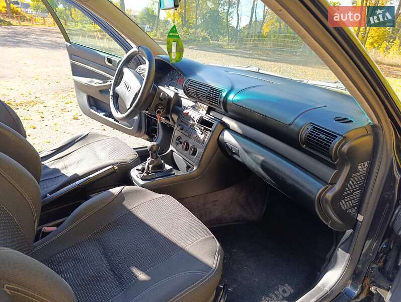 Седан Audi A4 1995 в Звенигородке фото 10 Седан Audi A4 1995 в Звенигородке