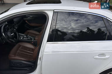 Седан Audi A4 2016 в 