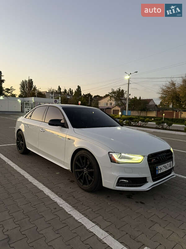 Седан Audi A4 2015 в Одессе