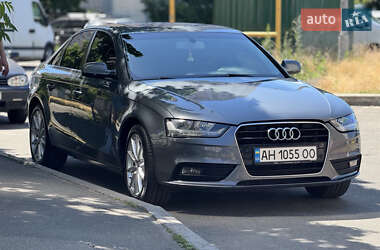 Седан Audi A4 2012 в Киеве