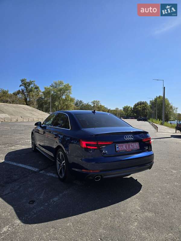 Седан Audi A4 2017 в Киеве
