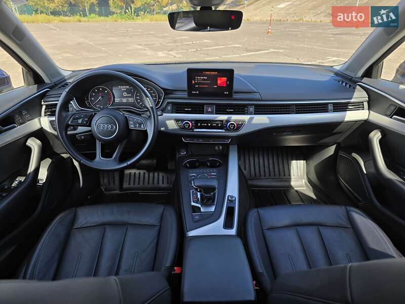 Седан Audi A4 2017 в Киеве