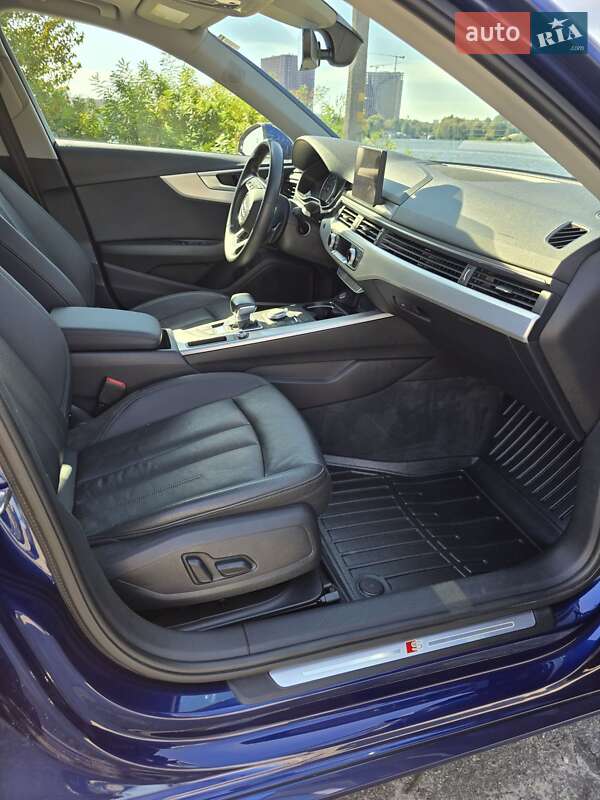Седан Audi A4 2017 в Киеве