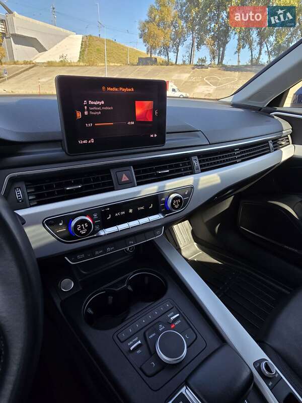 Седан Audi A4 2017 в Киеве