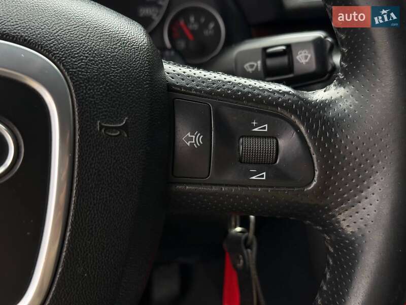 Седан Audi A4 2007 в Ровно