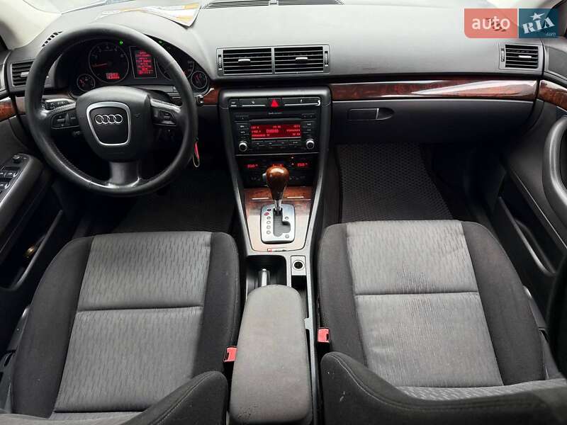 Седан Audi A4 2007 в Ровно
