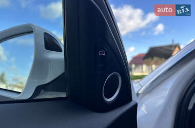 Седан Audi A4 2015 в 