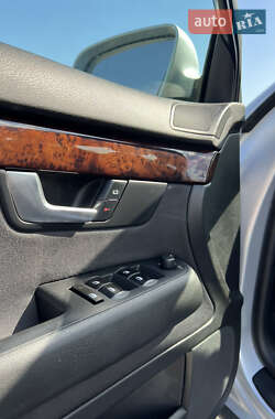 Седан Audi A4 2006 в 