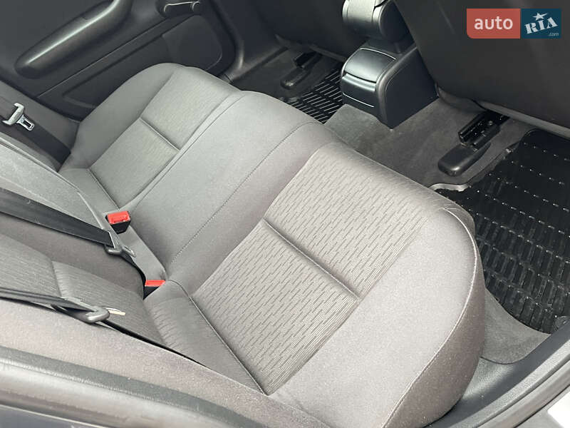 Седан Audi A4 2007 в Сарнах