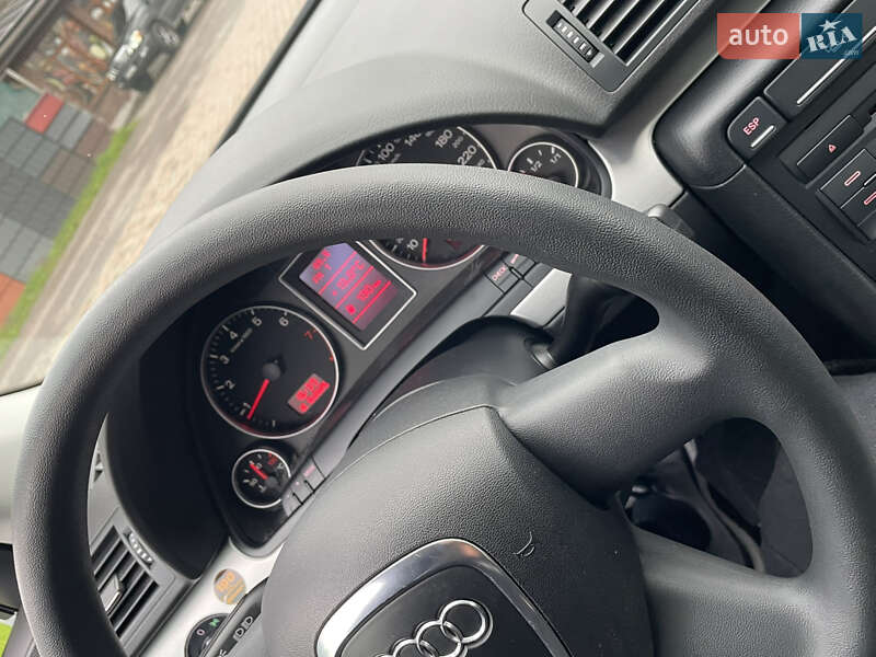 Седан Audi A4 2007 в Сарнах