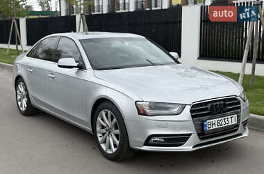 Седан Audi A4 2012 в 