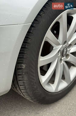 Седан Audi A4 2012 в 