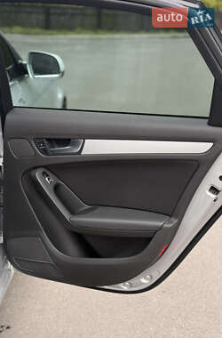 Седан Audi A4 2012 в 