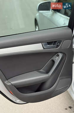 Седан Audi A4 2012 в 