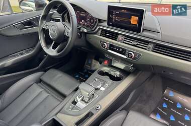 Седан Audi A4 2018 в 