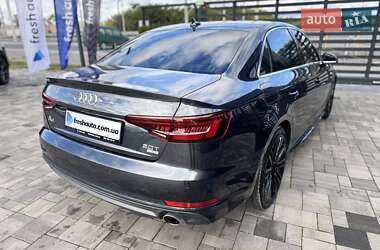 Седан Audi A4 2018 в 