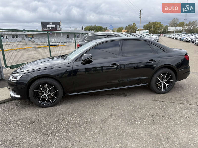 Седан Audi A4 2020 в Киеве