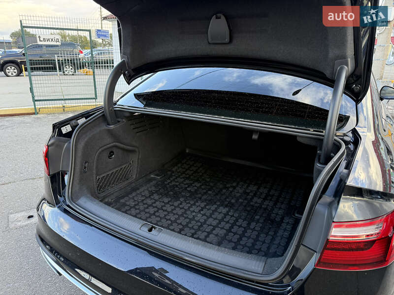 Седан Audi A4 2020 в Киеве