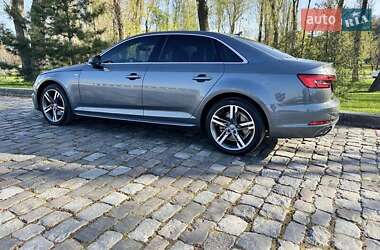 Седан Audi A4 2017 в 