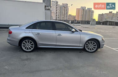 Седан Audi A4 2015 в 