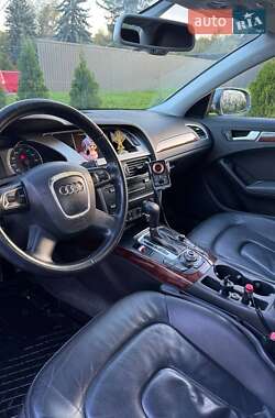 Седан Audi A4 2012 в Львове