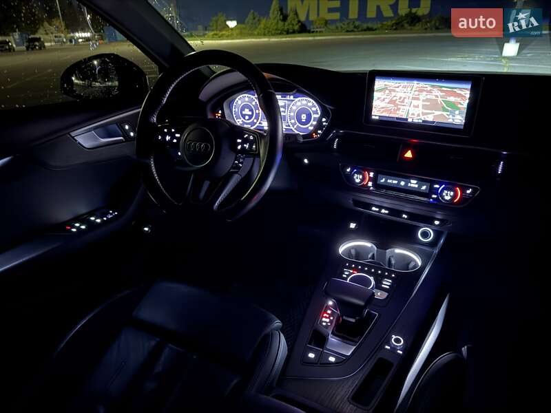 Седан Audi A4 2018 в Дніпрі