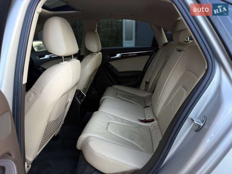 Седан Audi A4 2014 в Львові