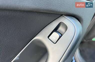Седан Audi A4 2010 в 
