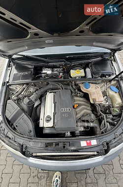 Седан Audi A4 2004 в 