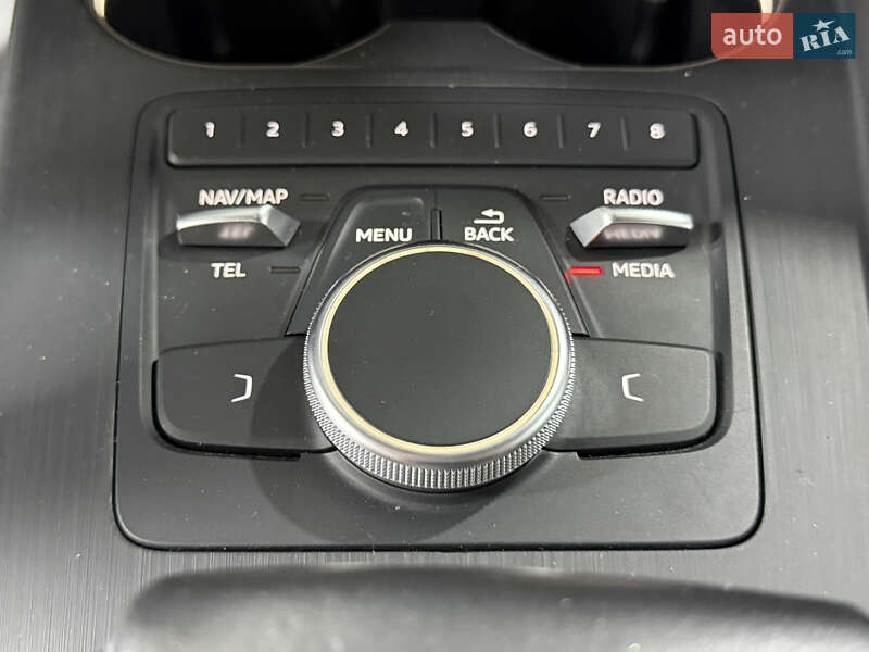 Седан Audi A4 2017 в Одессе
