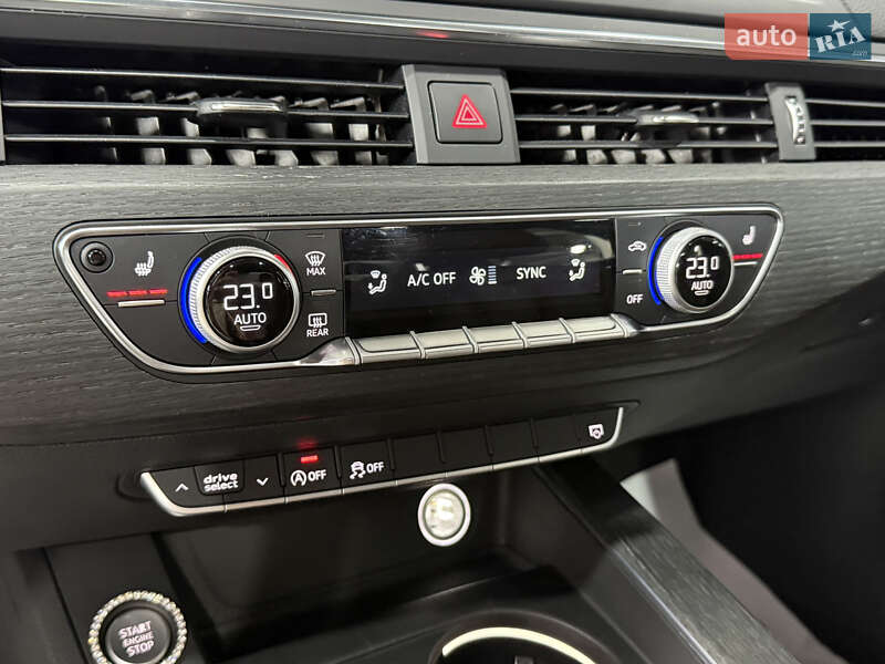 Седан Audi A4 2017 в Одессе