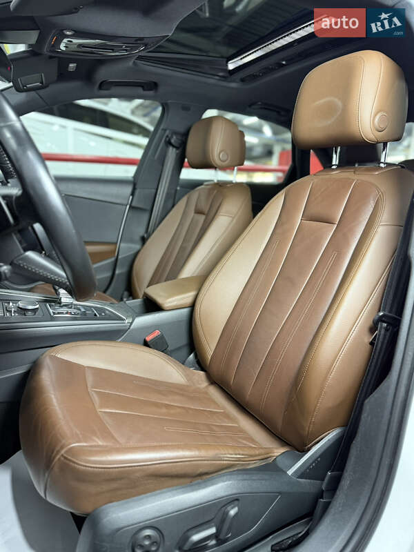 Седан Audi A4 2017 в Одессе