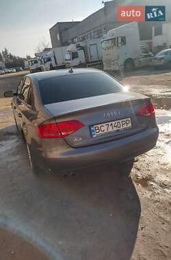 Седан Audi A4 2011 в Львове