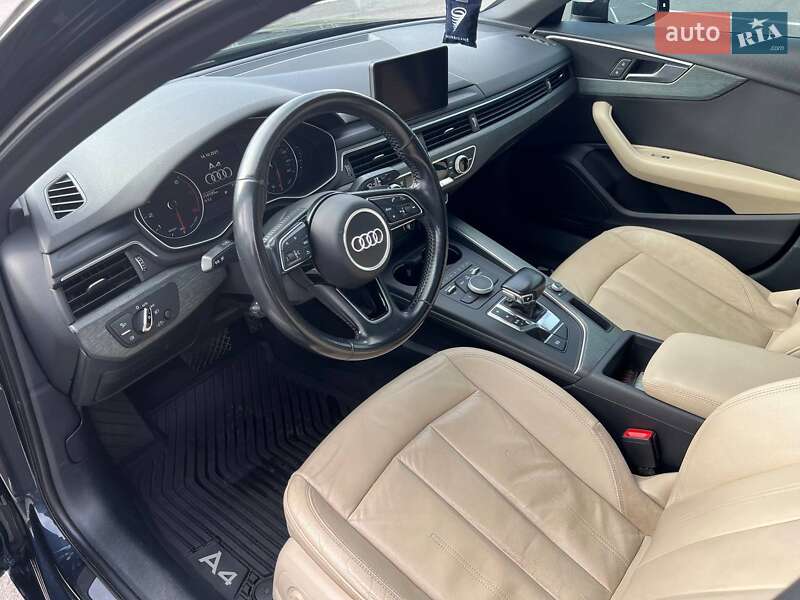 Седан Audi A4 2016 в Киеве