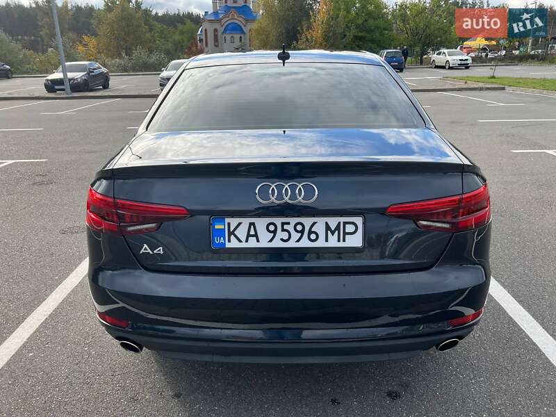Седан Audi A4 2016 в Киеве
