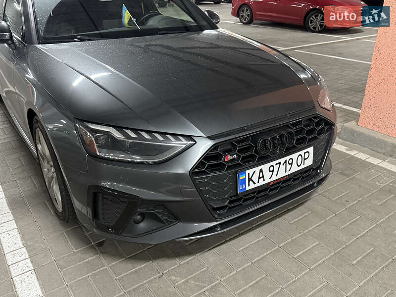 Седан Audi A4 2020 в Києві
